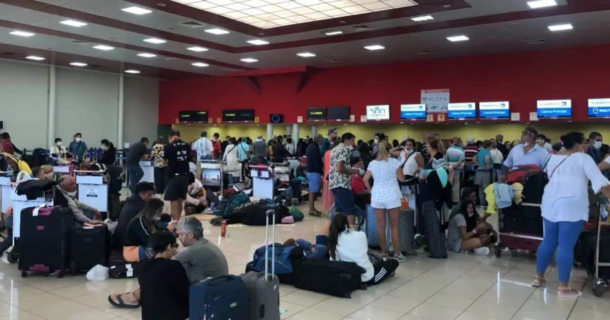 Cambios en la migración en Cuba generan preocupación por nuevos controles de entrada y salida del país