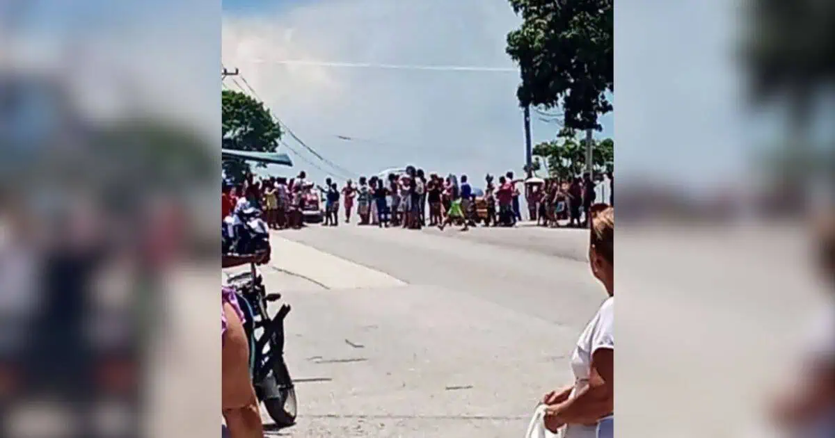 Vecinos salen a protestar a las calles en San Miguel del Padrón ante apagones y escasez de alimentos en La Habana